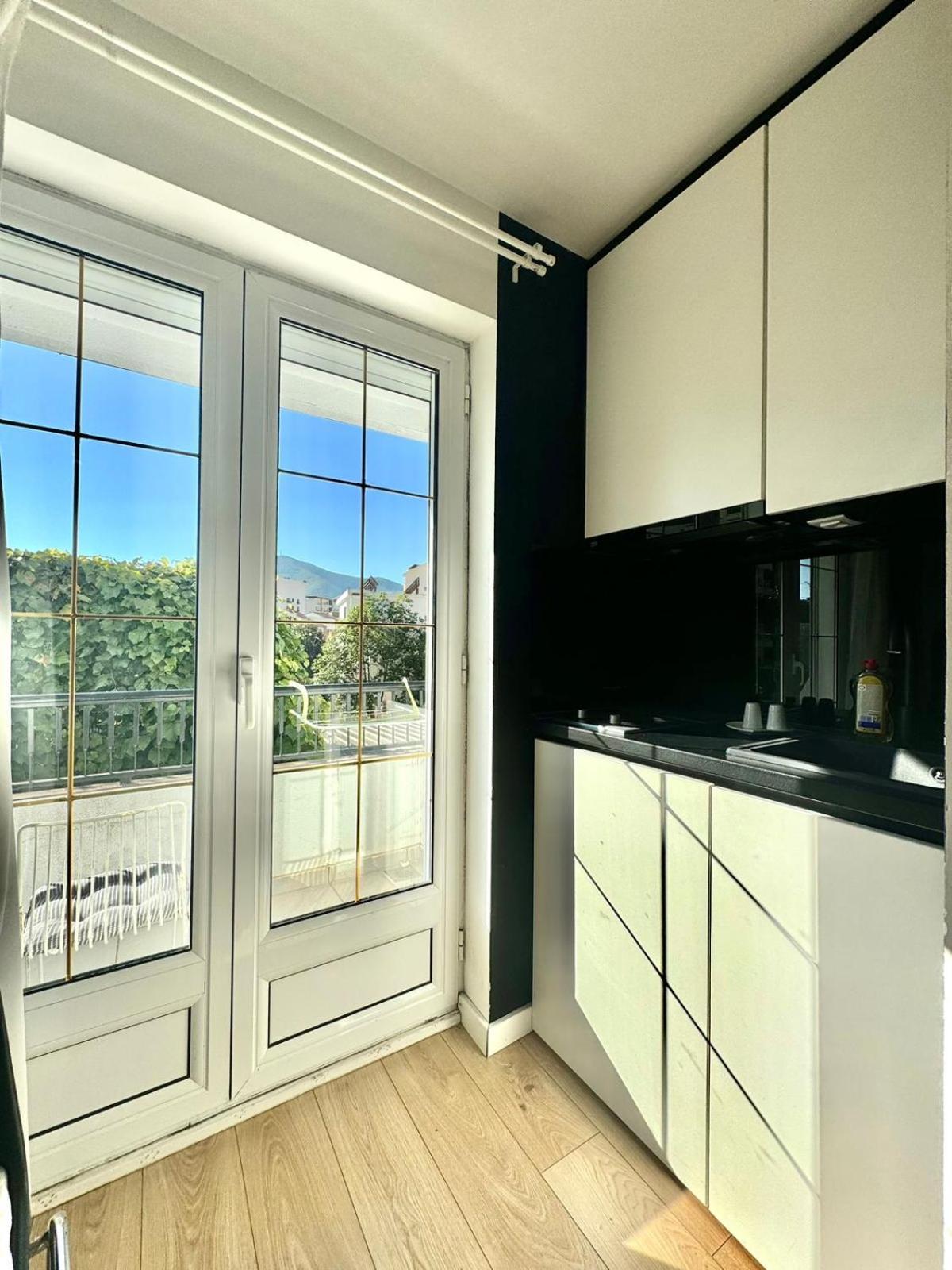 Apartmani Terminal Budva Eksteriør bilde